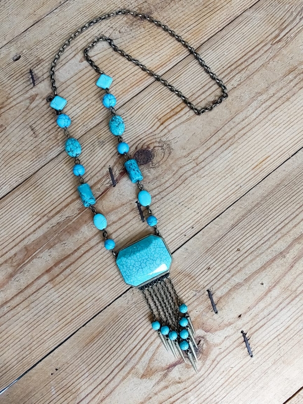 Colar Boho Longo Turquesa com Pingente Étnico - Imagem 4