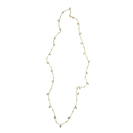 Colar cascata de pérolas dourado com fio longo e pequenas pérolas distribuídas ao longo da corrente.