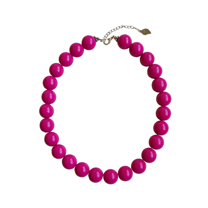 Colar de esferas laranjas com acabamento polido e fecho metálico