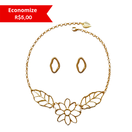 Conjunto Botânica dourado com colar de flor e folhas vazadas acompanhado por brincos minimalistas dourados sobre fundo branco.
